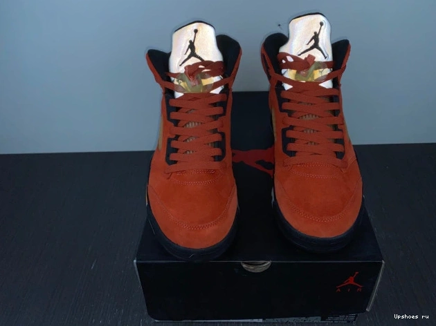 DD9336-800 on 5 Dunk Jordan Mars Retro 0825